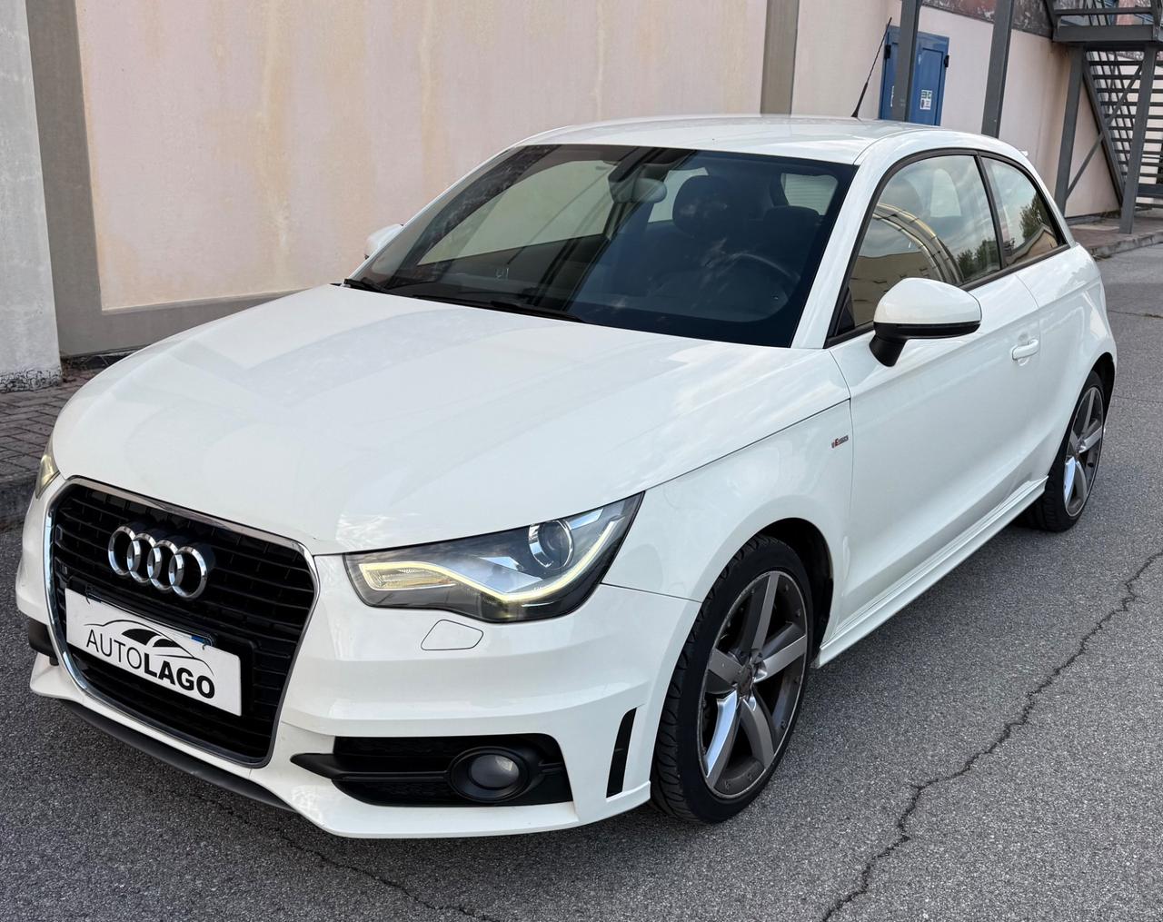 Audi A1 1.6 TDI 105 CV .. S-Line