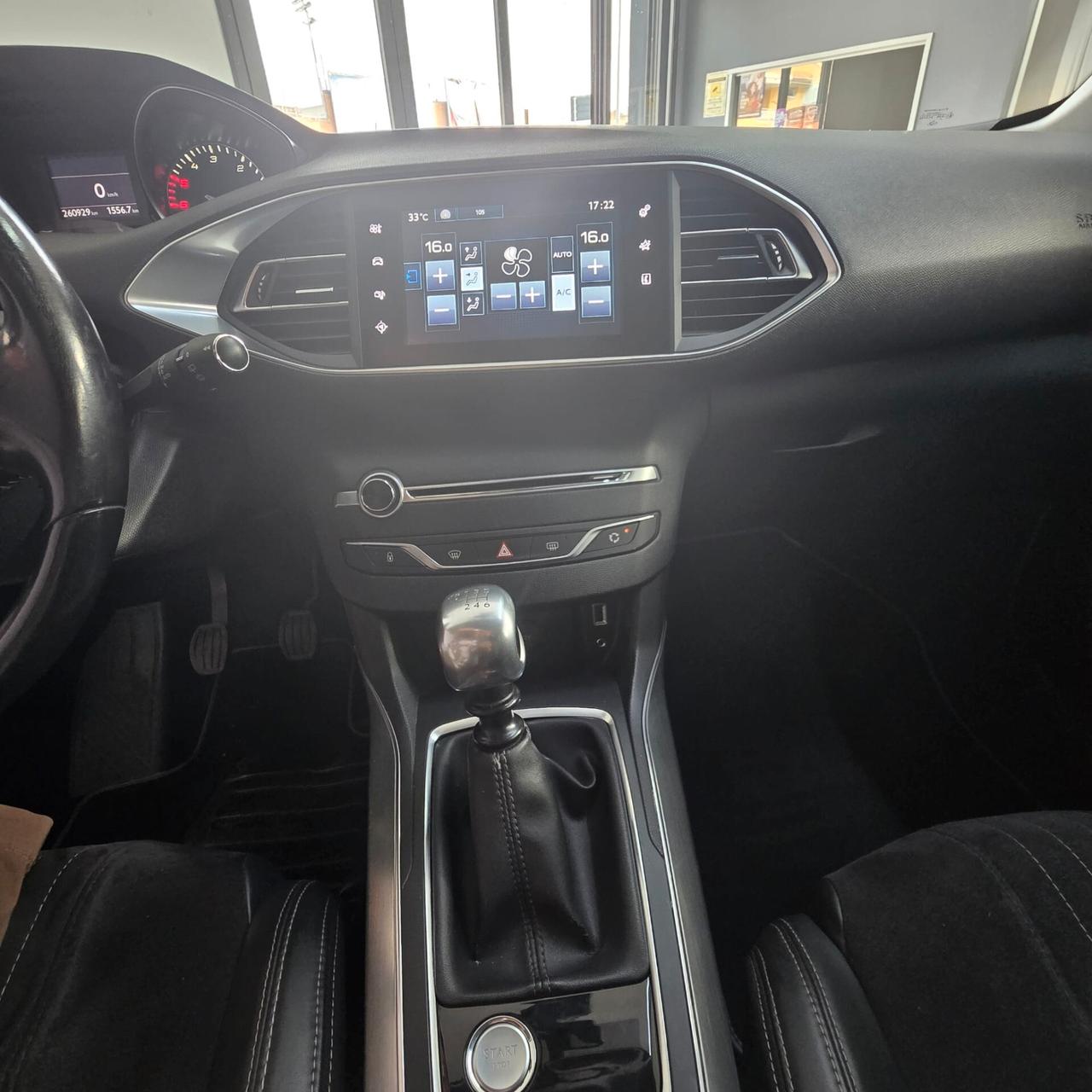Peugeot 308 BlueHDi 120 S&S EAT6 SW Allure