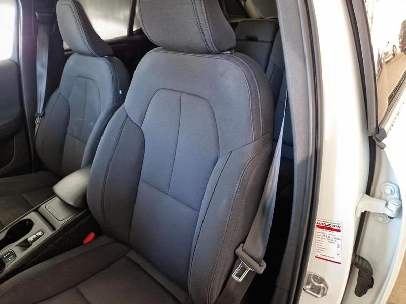 VOLVO XC40 T2 AUTOMATICO MOMENTUM PRO SUV