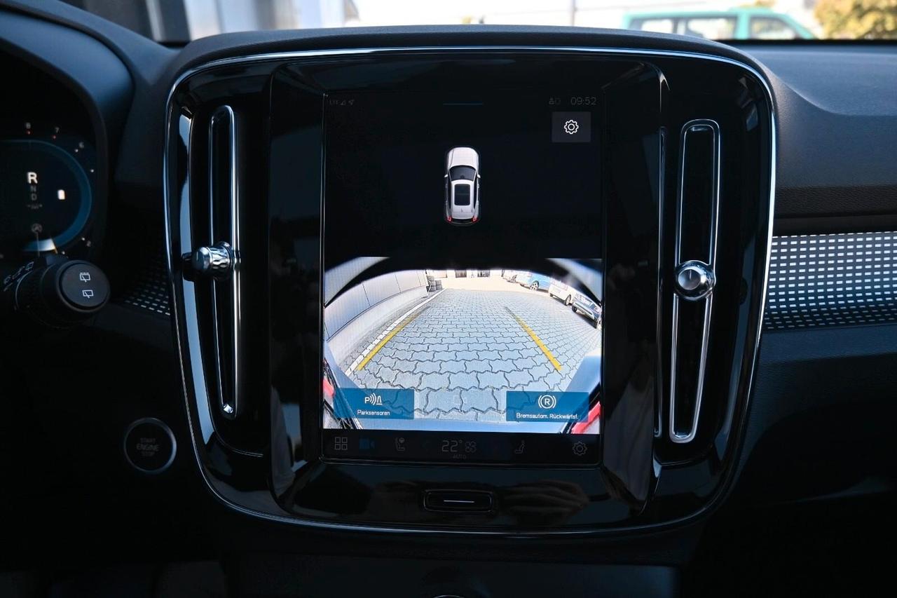 Volvo XC40 B4 automatico Ultra Dark