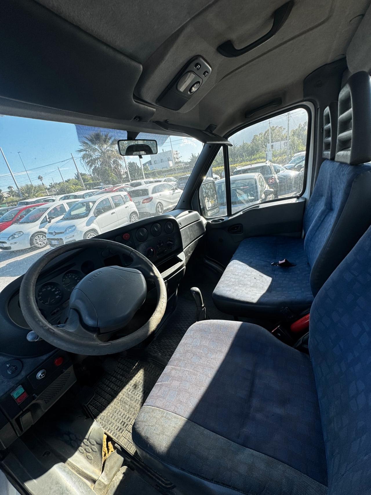 Iveco Daily 29L10 2.3 Hpi TDI PC Cabinato