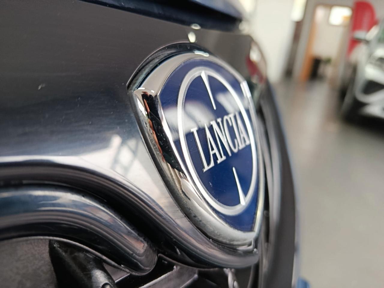 Lancia Ypsilon 1.0 FireFly 5 porte S&S Hybrid Gold