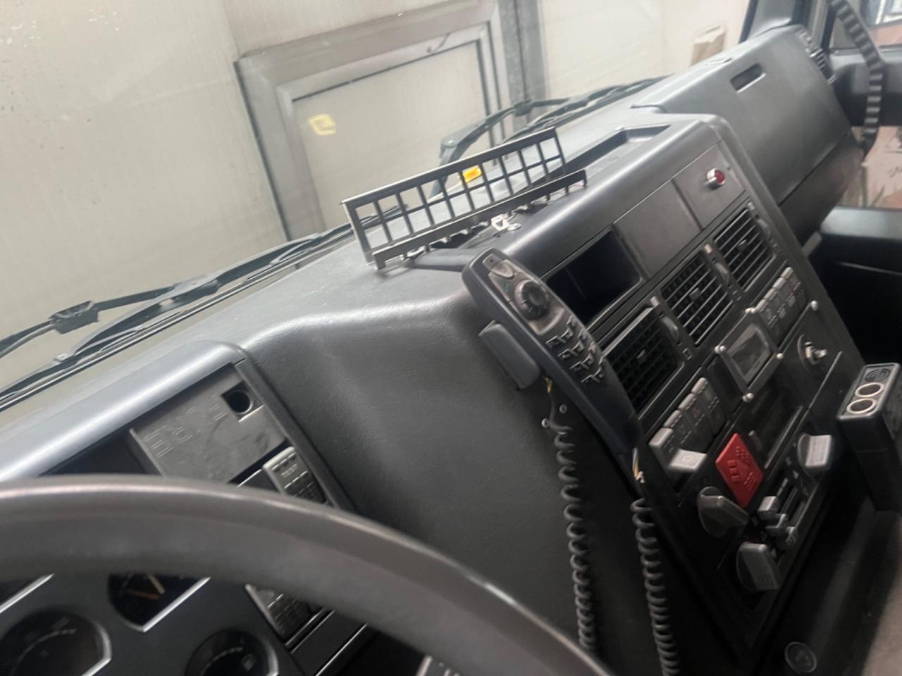 Iveco EuroTech Cursor Scarrabile Con Gru