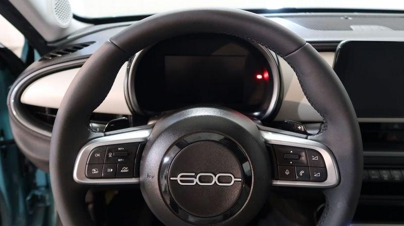 FIAT 600 600 1.2 hybrid La Prima II 145cv auto
