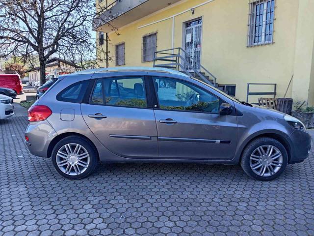 RENAULT Clio 1.2 16V TCE SporTour Live!