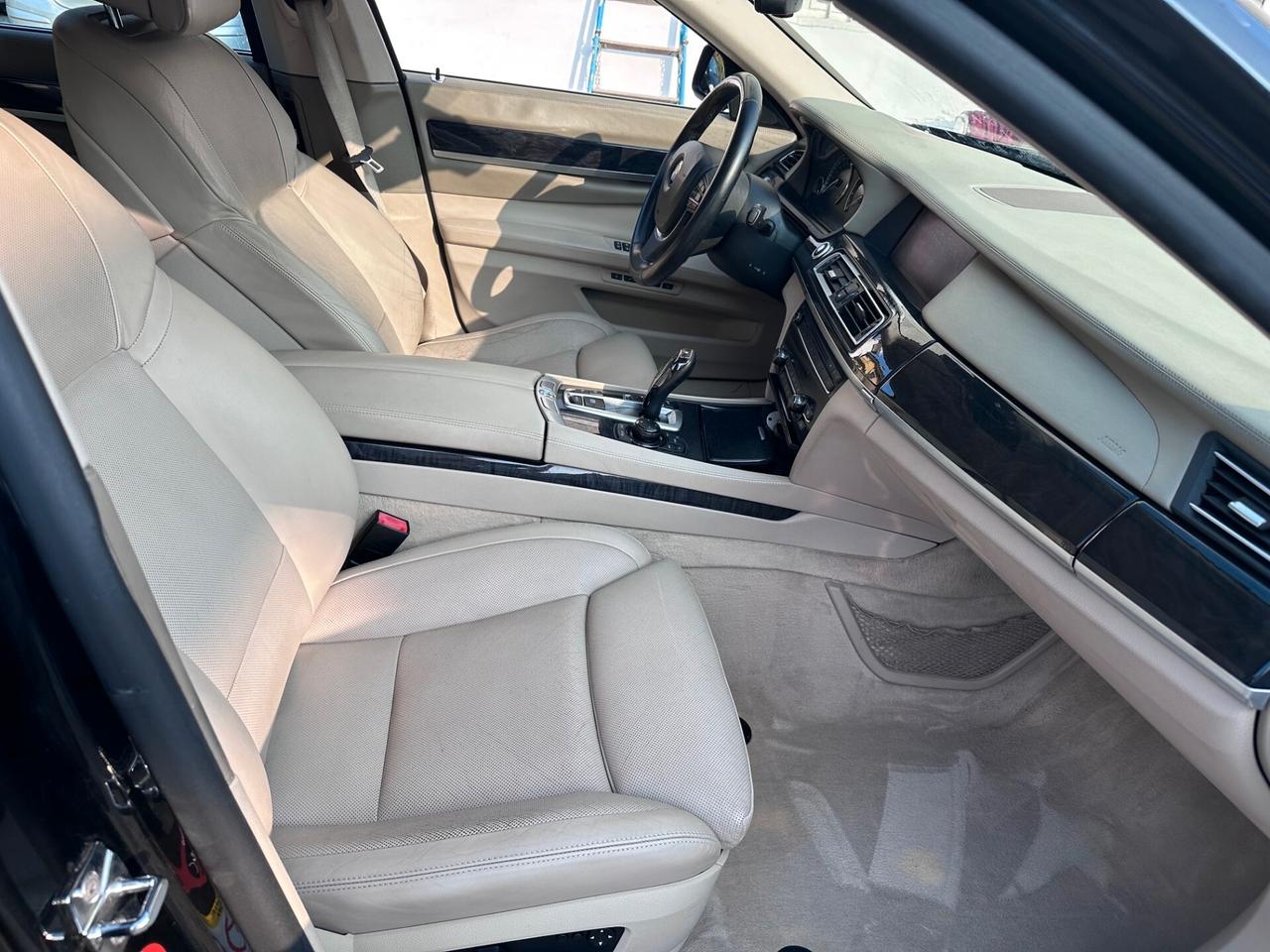 Bmw 750i Futura*FULL OPTIONAL*EURO5