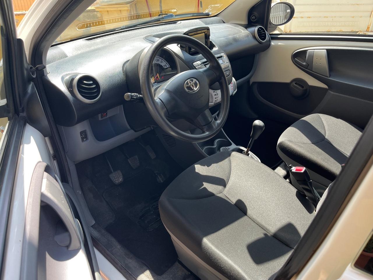 Toyota Aygo 1.0 12V VVT-i 5 porte Deep Ocean Connect
