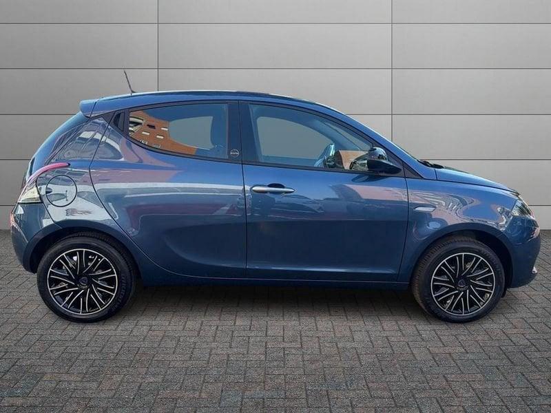 Lancia Ypsilon Ypsilon 1.0 firefly hybrid Gold s&s 70cv 5p.ti