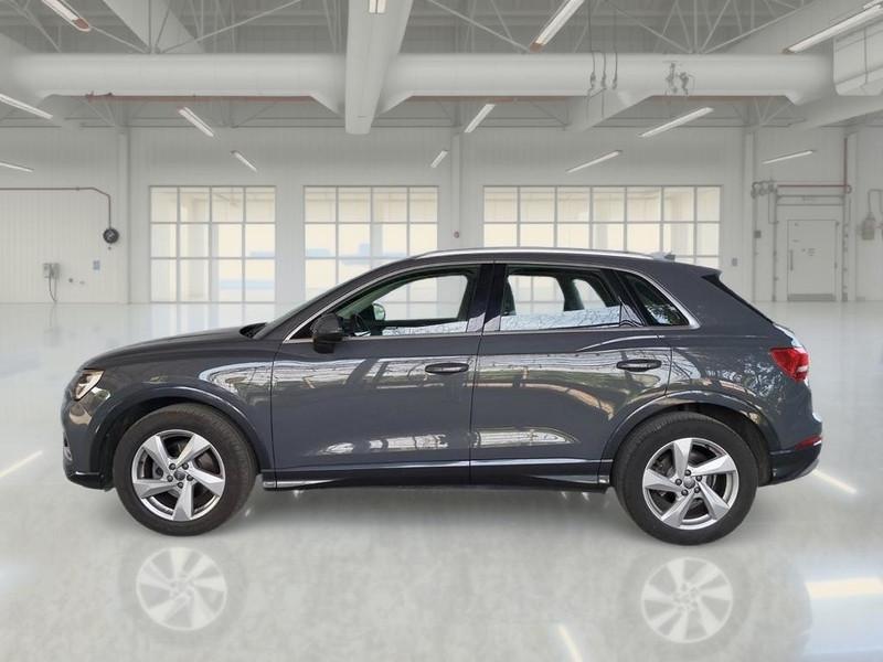 AUDI Q3 35 TDI S tronic Business Advanced