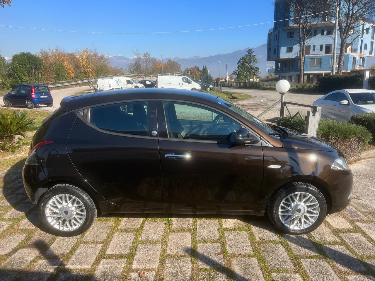 Lancia Ypsilon 1.2 69CV GPL Ecochic-2013"PERFETTA"