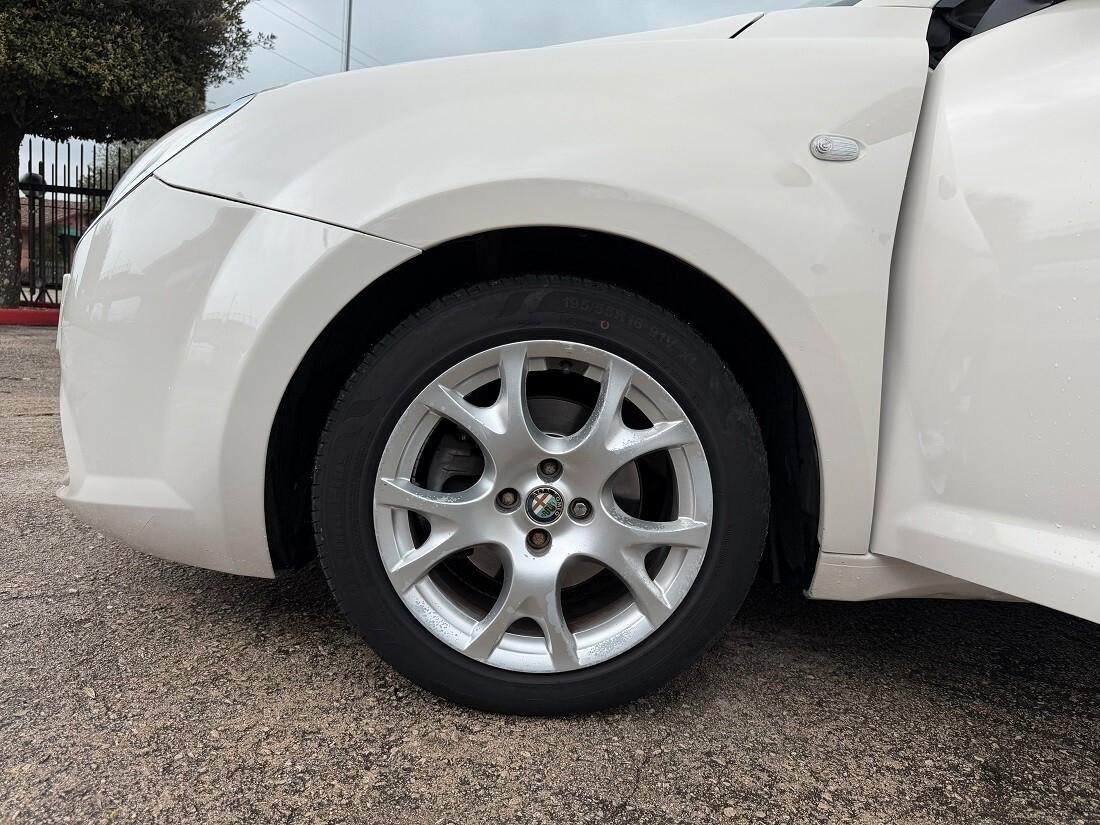 Alfa Romeo MiTo 1.3 JTDm-2 95 CV S&S Distinctive