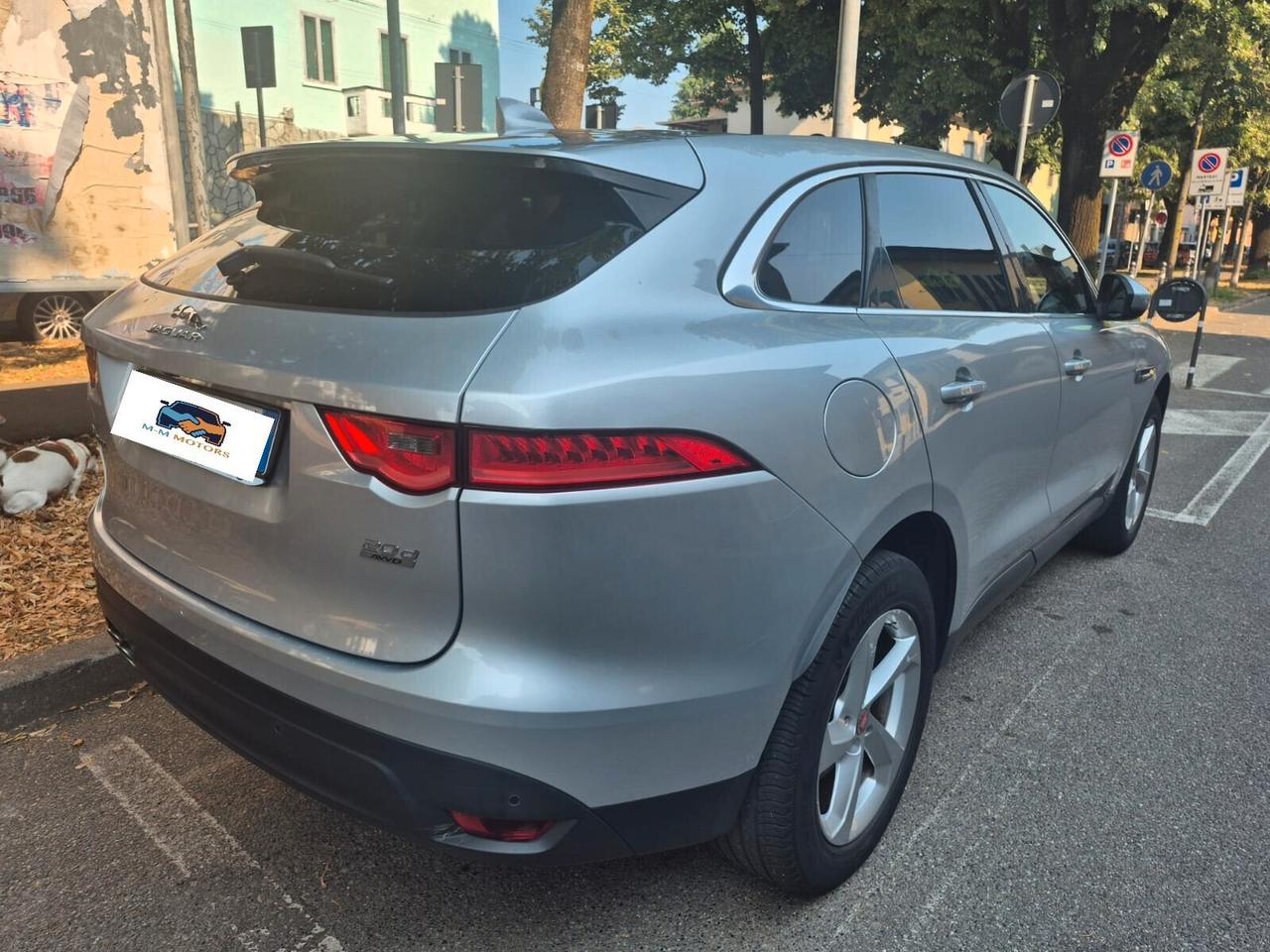 Jaguar F-Pace 2.0 D 180 CV Prestige