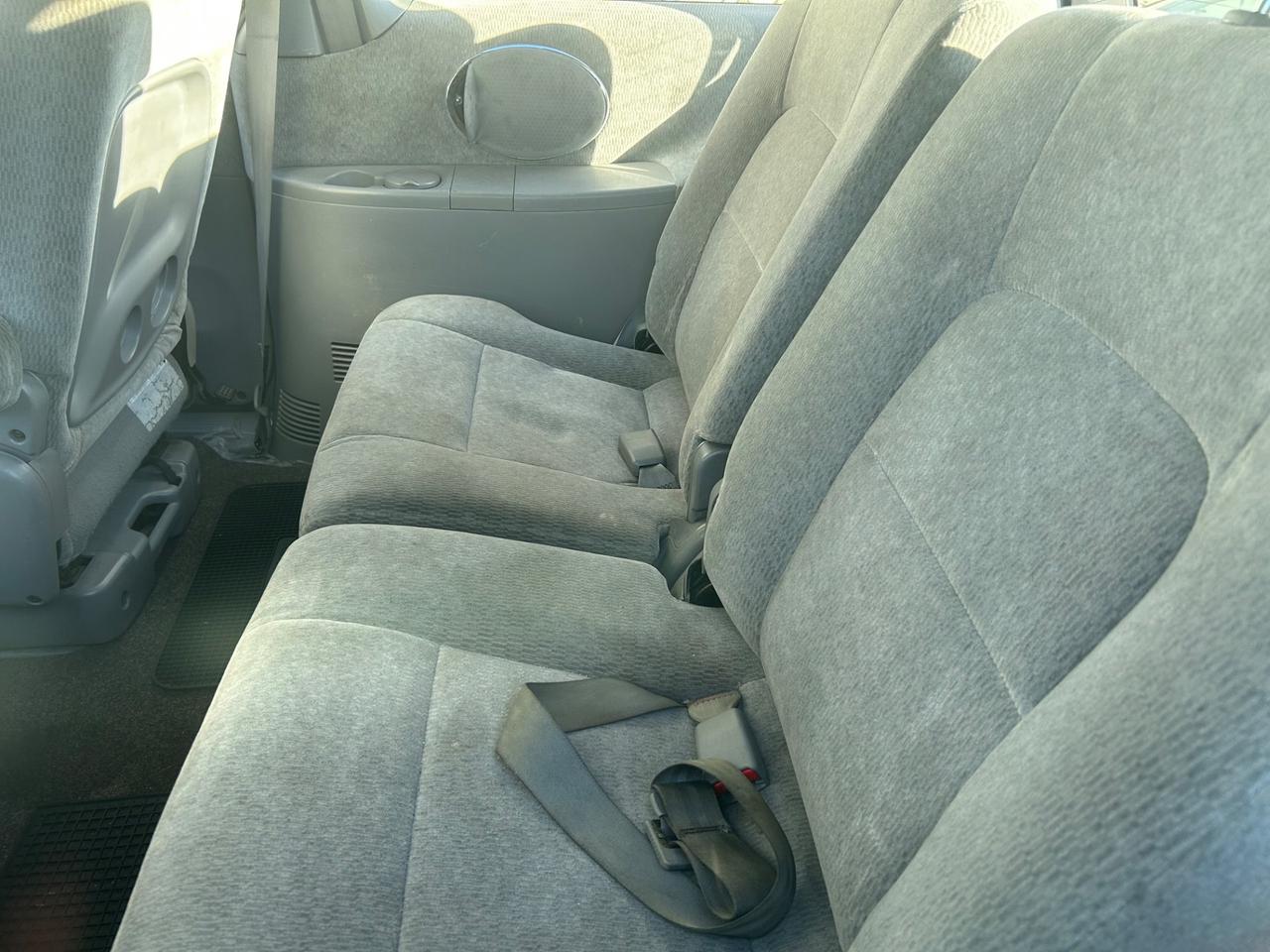 Kia Carnival 2.9 16V CRDi cat EX Van