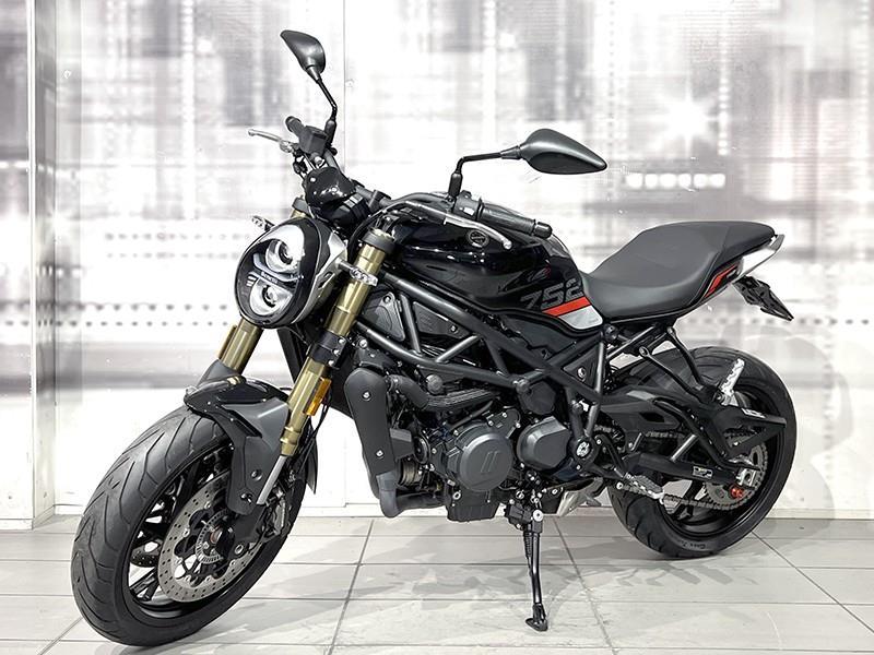 Benelli 752 S