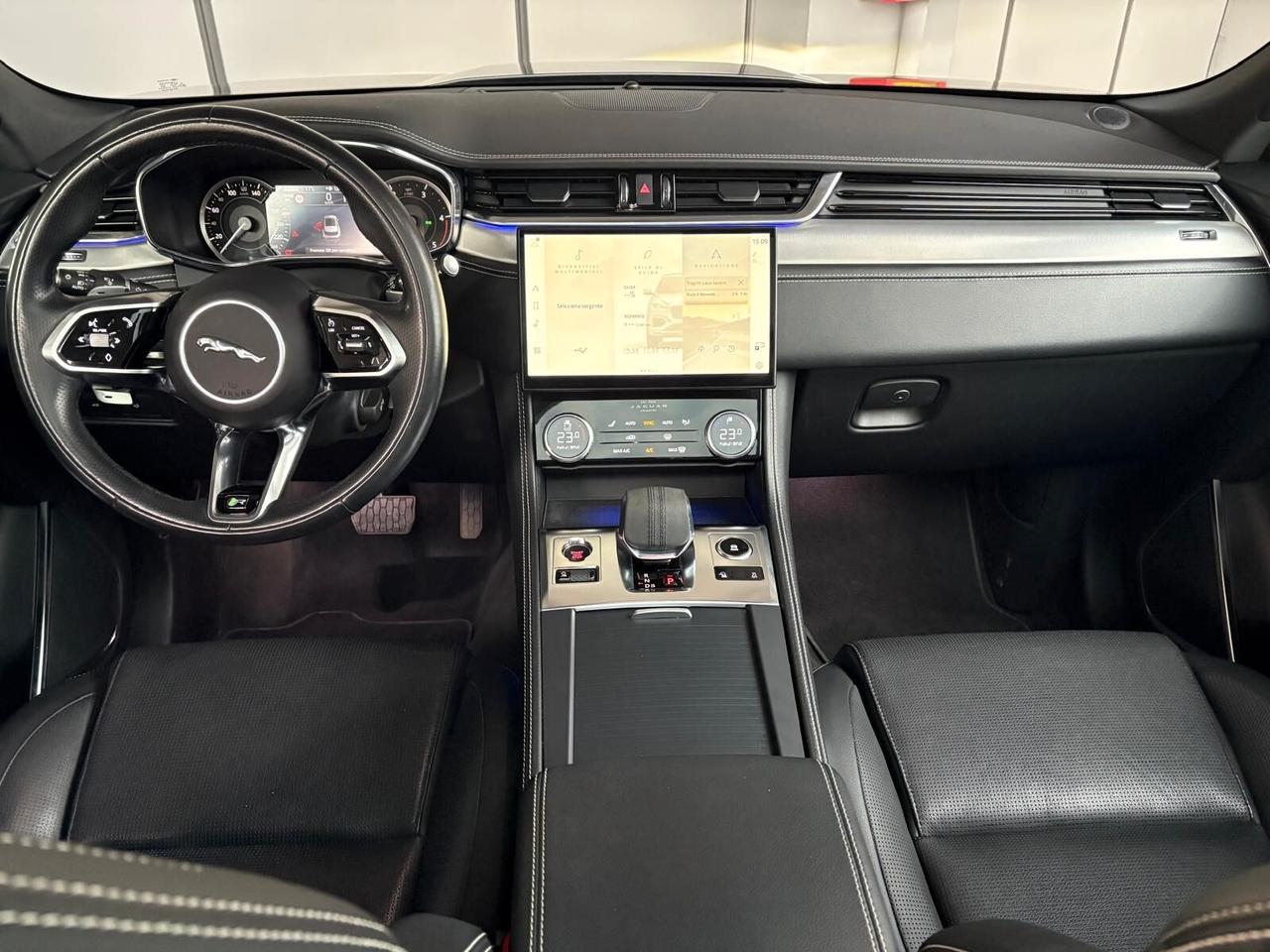 Jaguar F-Pace 2.0 D 204 CV AWD aut. R-Dynamic SE