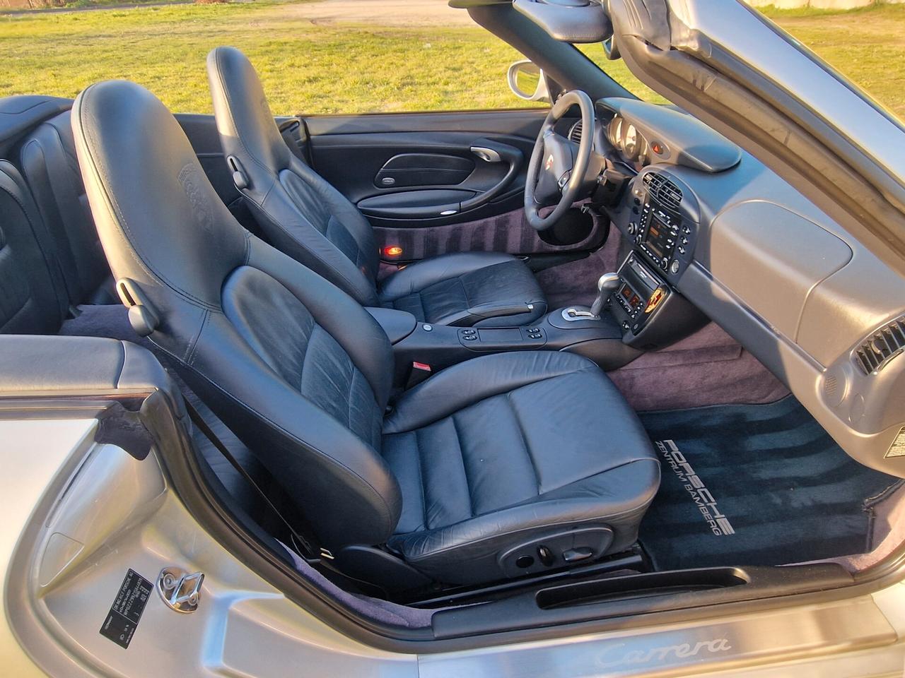 Porsche 911 Carrera 4 Cabriolet - Mod 996