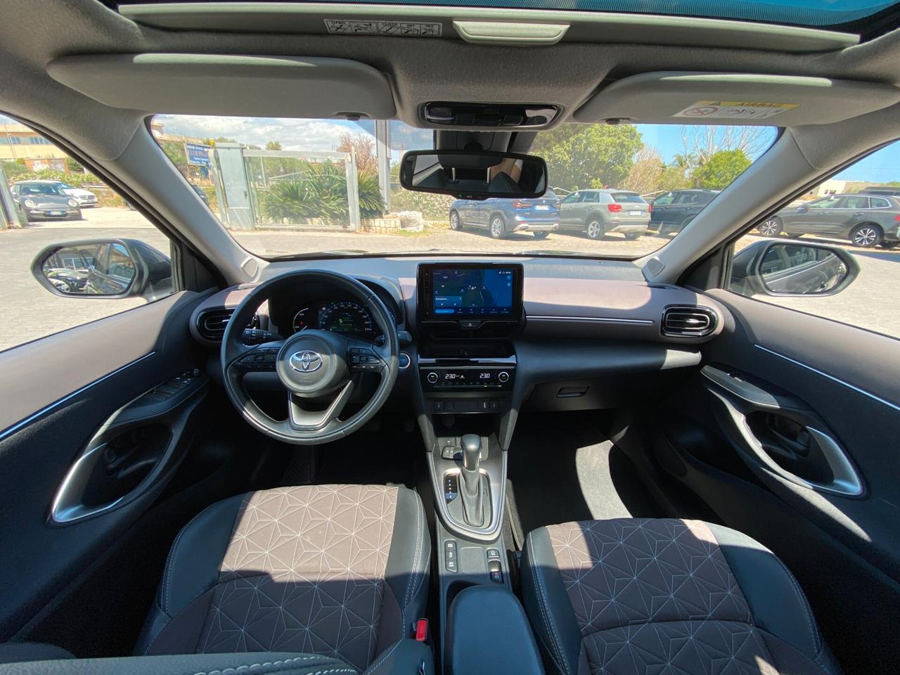 Toyota Yaris Cross 1.5h Lounge fwd 116cv e-cvt