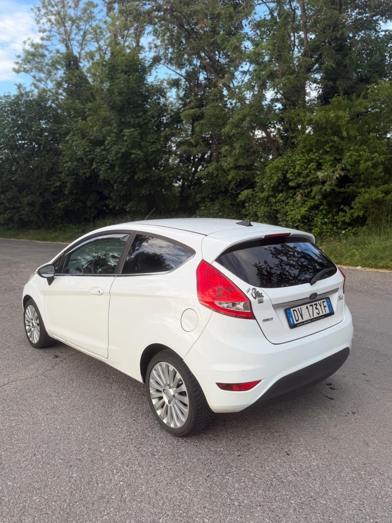 Ford Fiesta 1.4 TDCi 68CV 3 porte Titanium