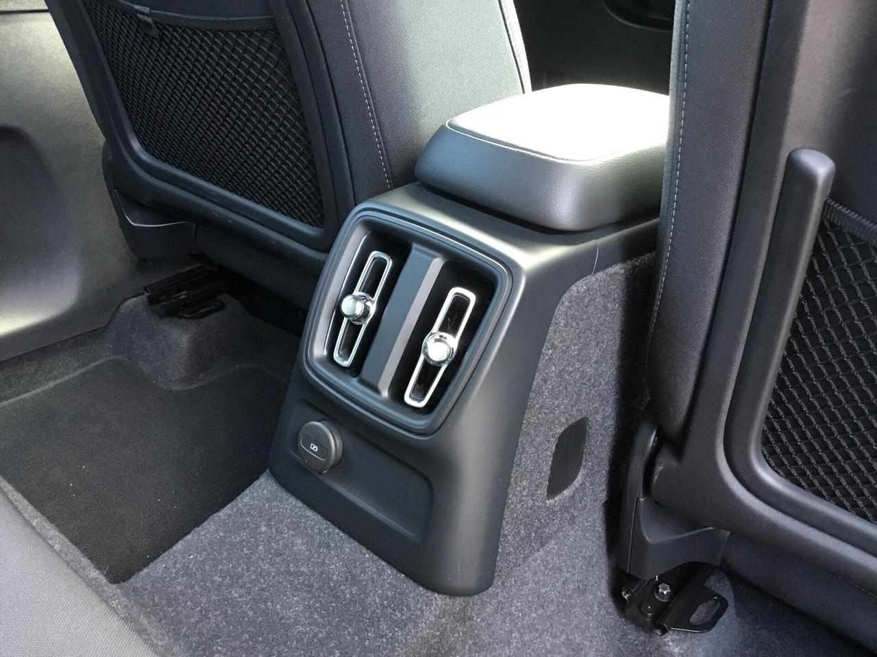 Volvo XC40 T5 Recharge Plug-in Hybrid automatico Core
