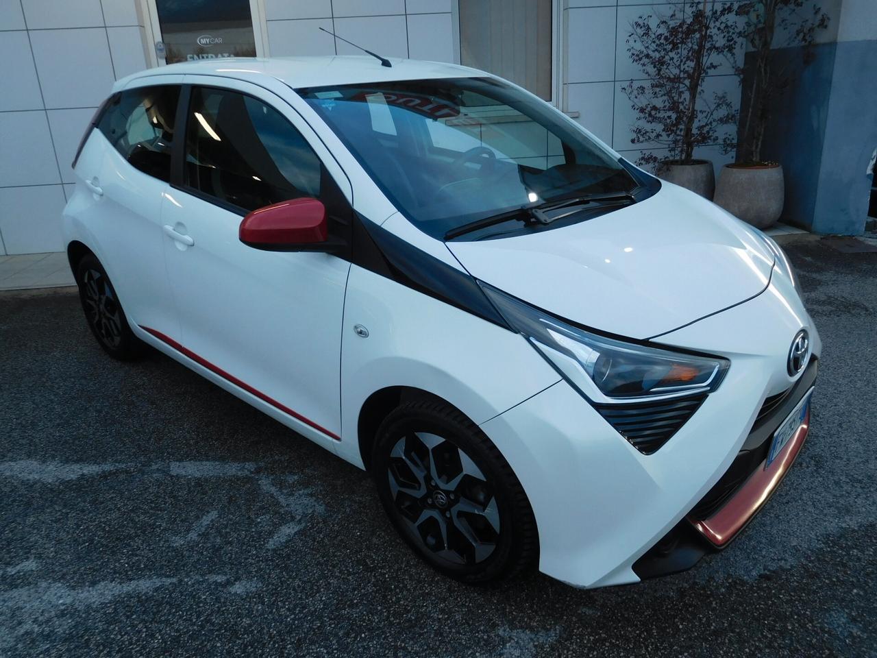 Toyota Aygo 1.0 VVT-i 72 CV 5 porte x-fun