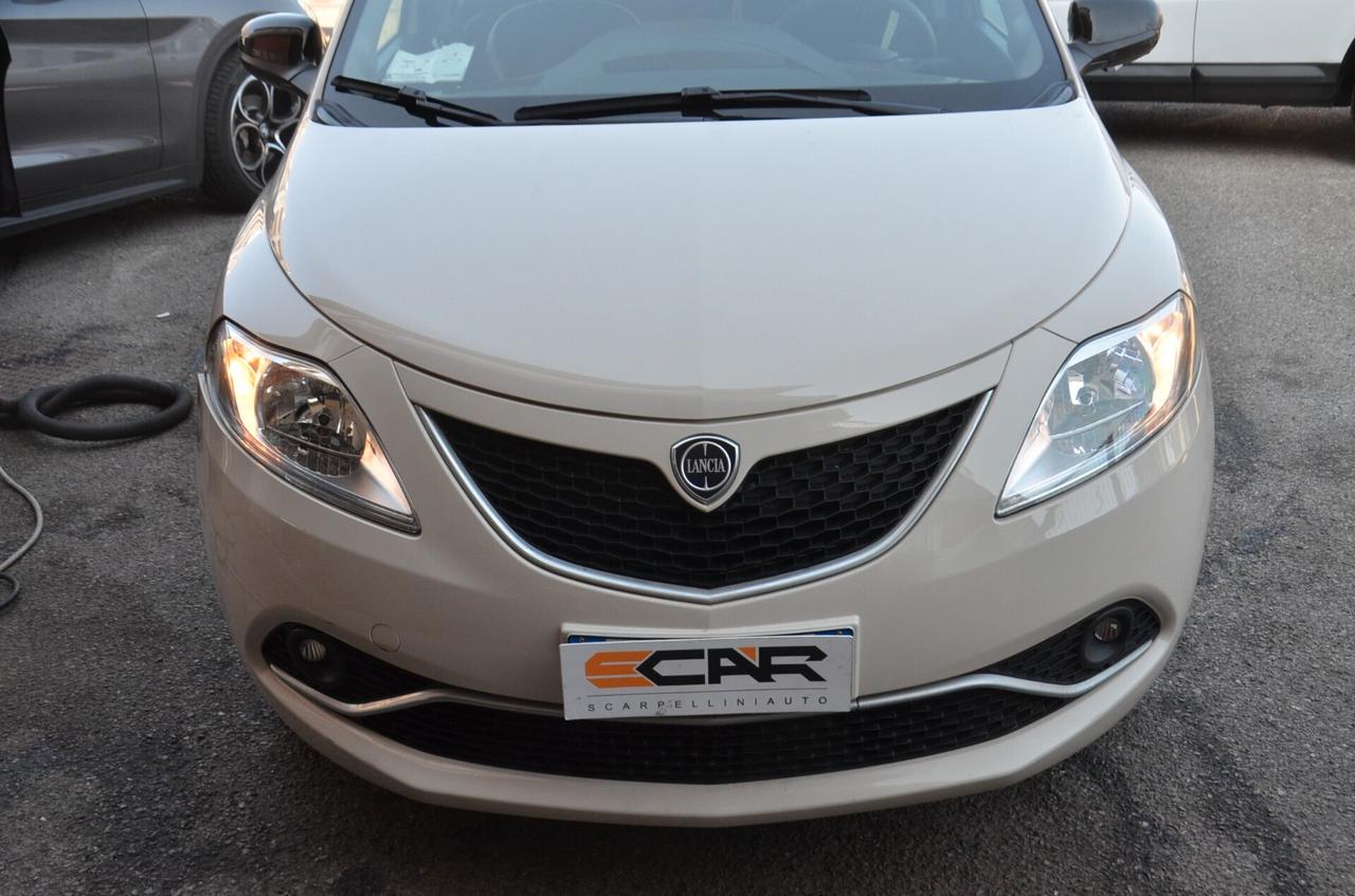 Lancia Ypsilon 1.2 69 CV 5 porte Gold