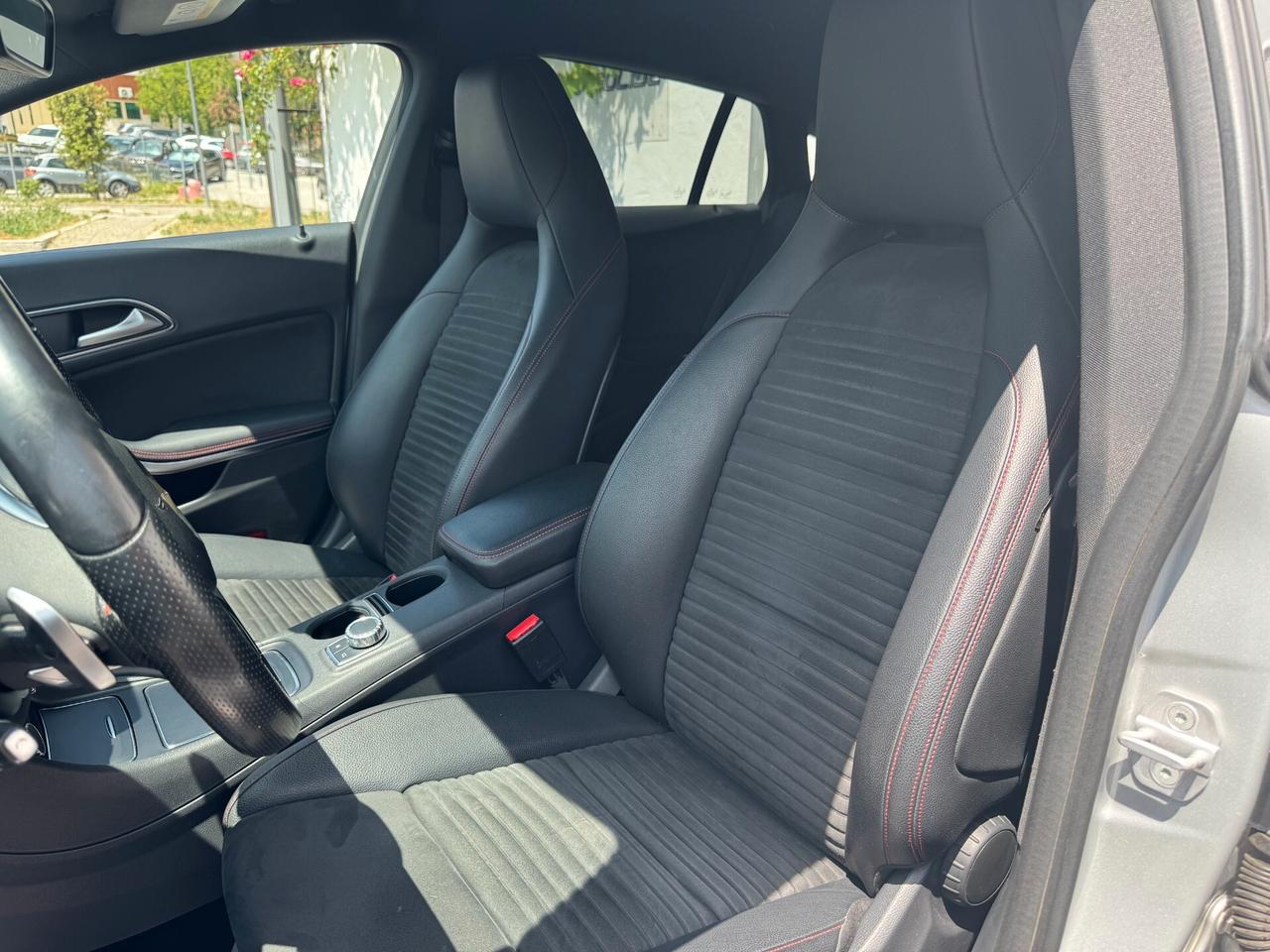 Mercedes-benz CLA 180d Automatic Premium
