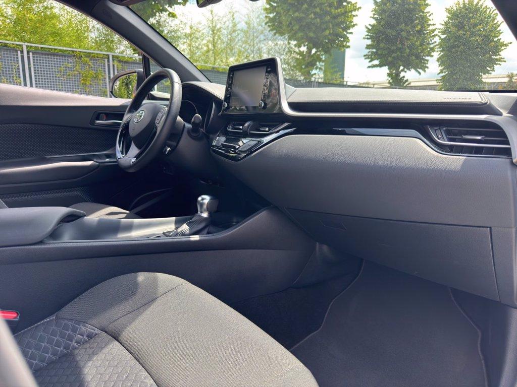 TOYOTA C-hr 1.8h active e-cvt del 2022
