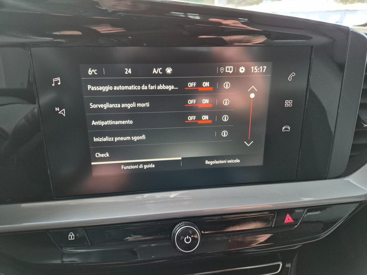 Peugeot 208 ALLURE 1.2 APPLE CARPLAY + ANDROID AUTO LED NAVI