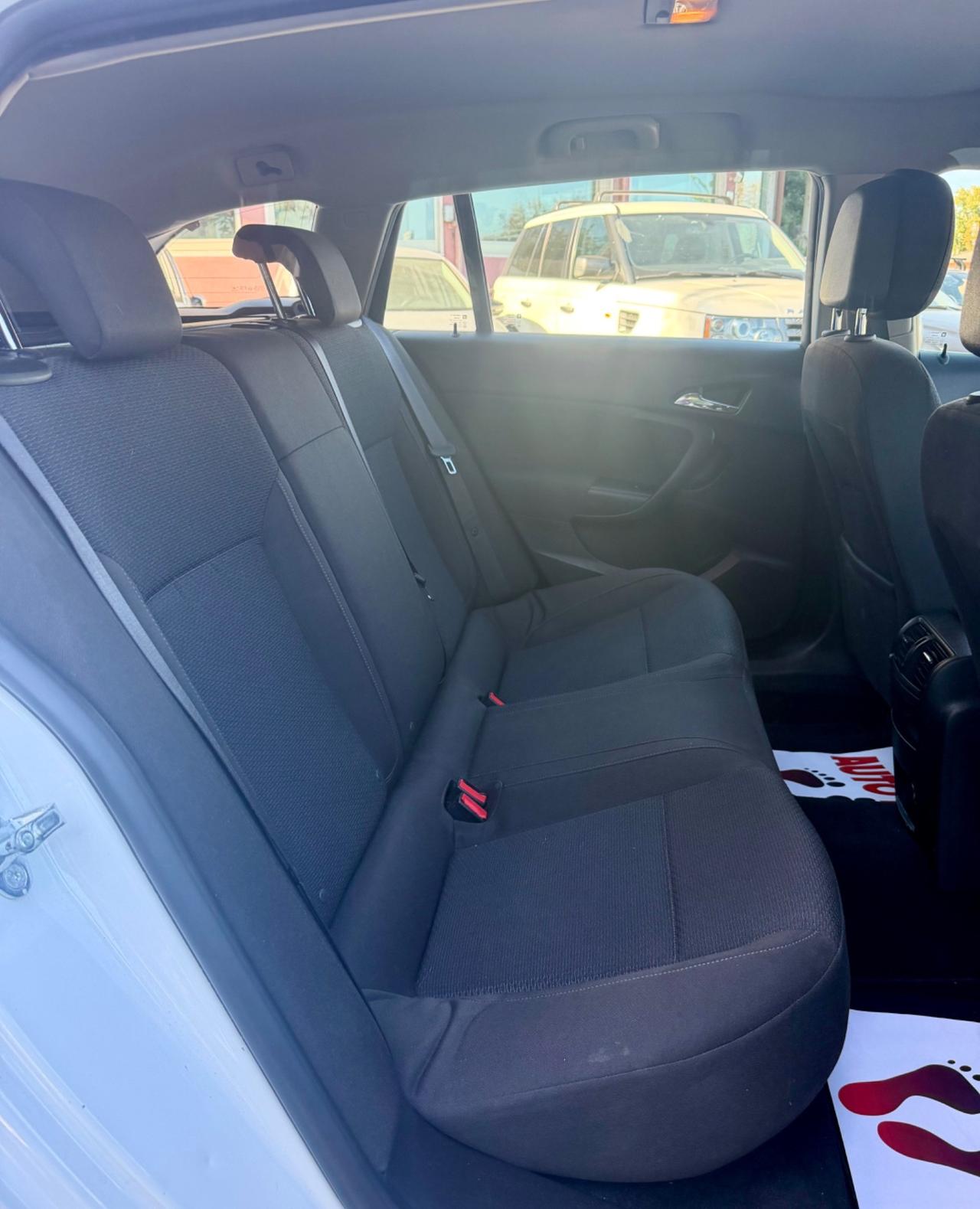 Opel Insignia 2013 2.0 CDTI 140 ok neopatentati ! ! !