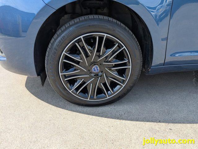 LANCIA Ypsilon 1.0 FireFly 5P S&S Hybrid Gold 5 posti - Ruotino