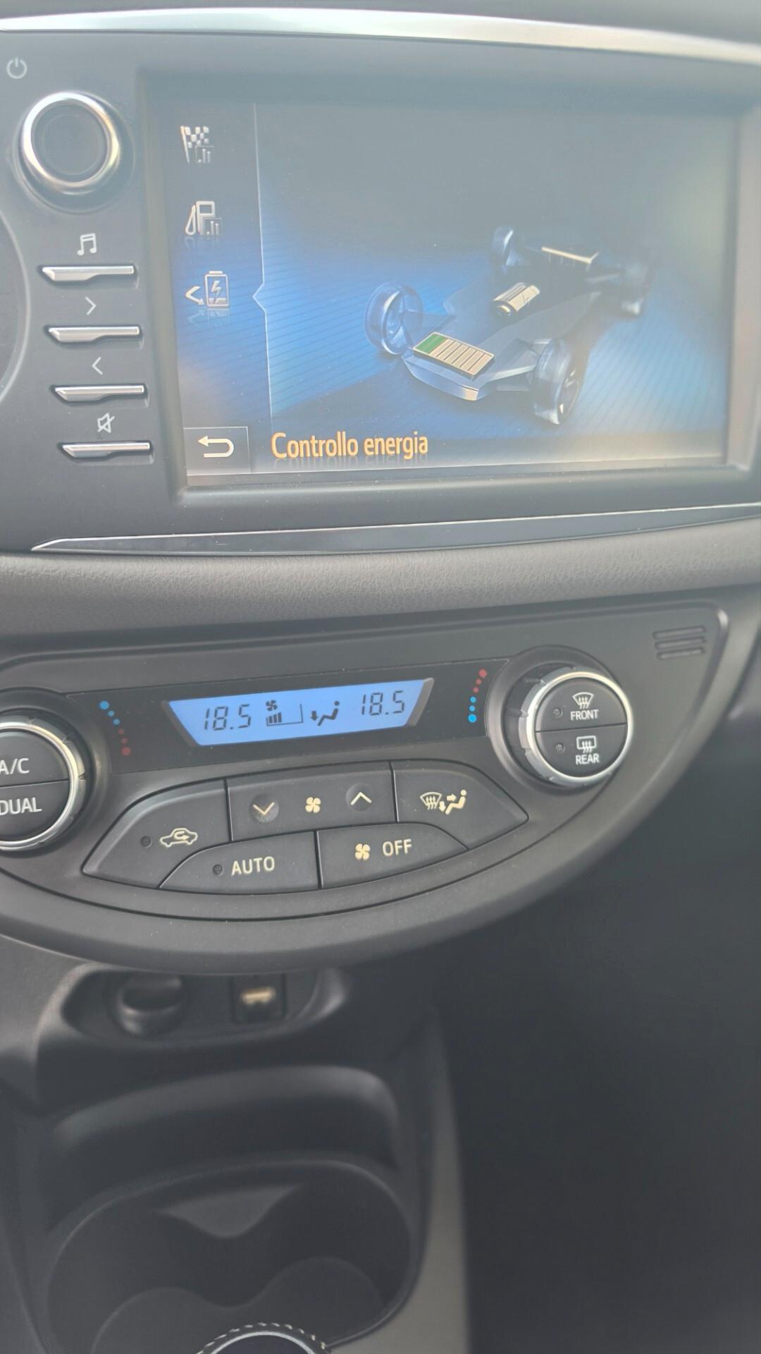 Toyota Yaris 1.5 Hybrid 5 porte Active