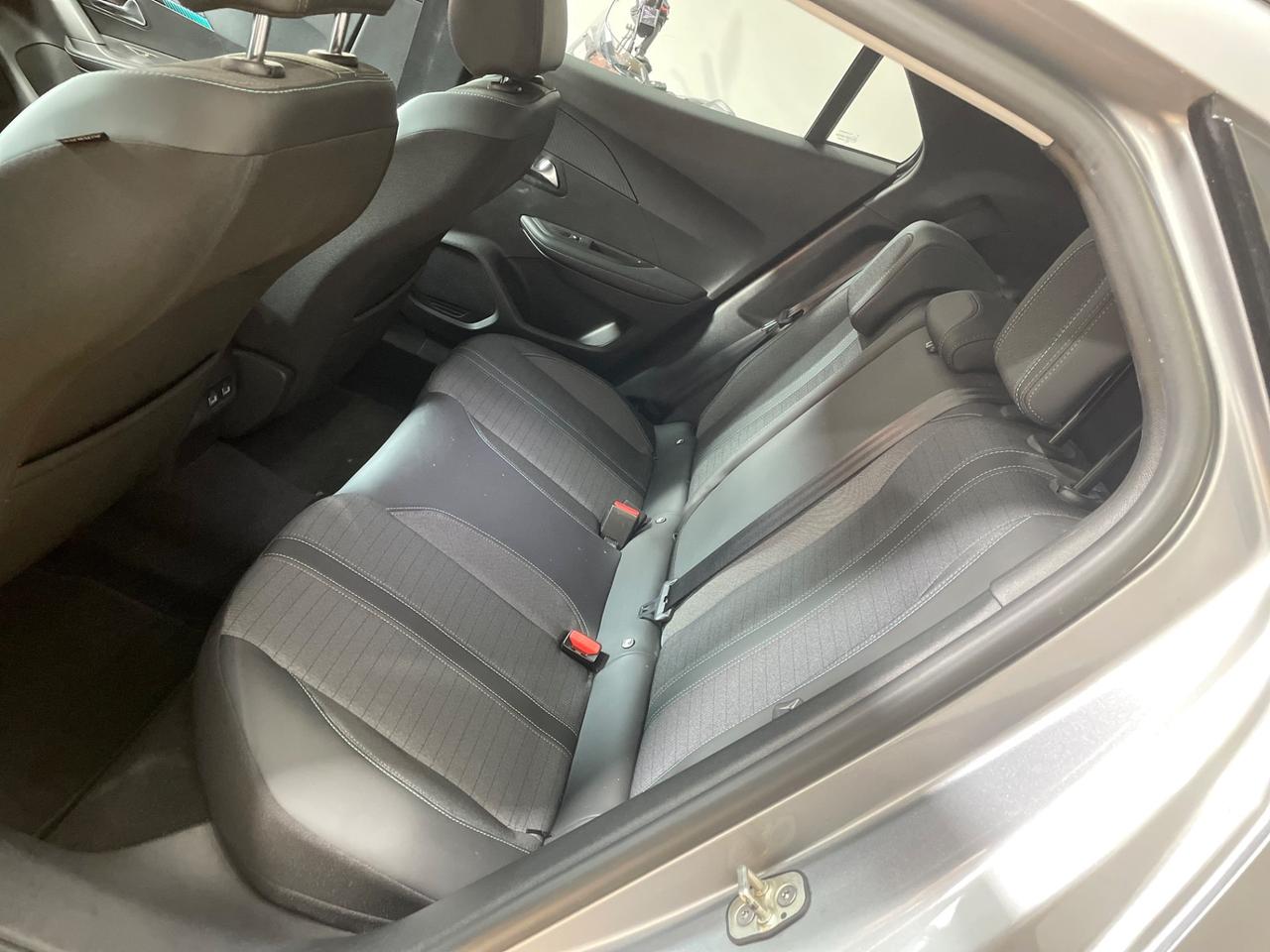 Peugeot 2008 BlueHDi 130 S&S EAT8 Allure Pack ITA 2022