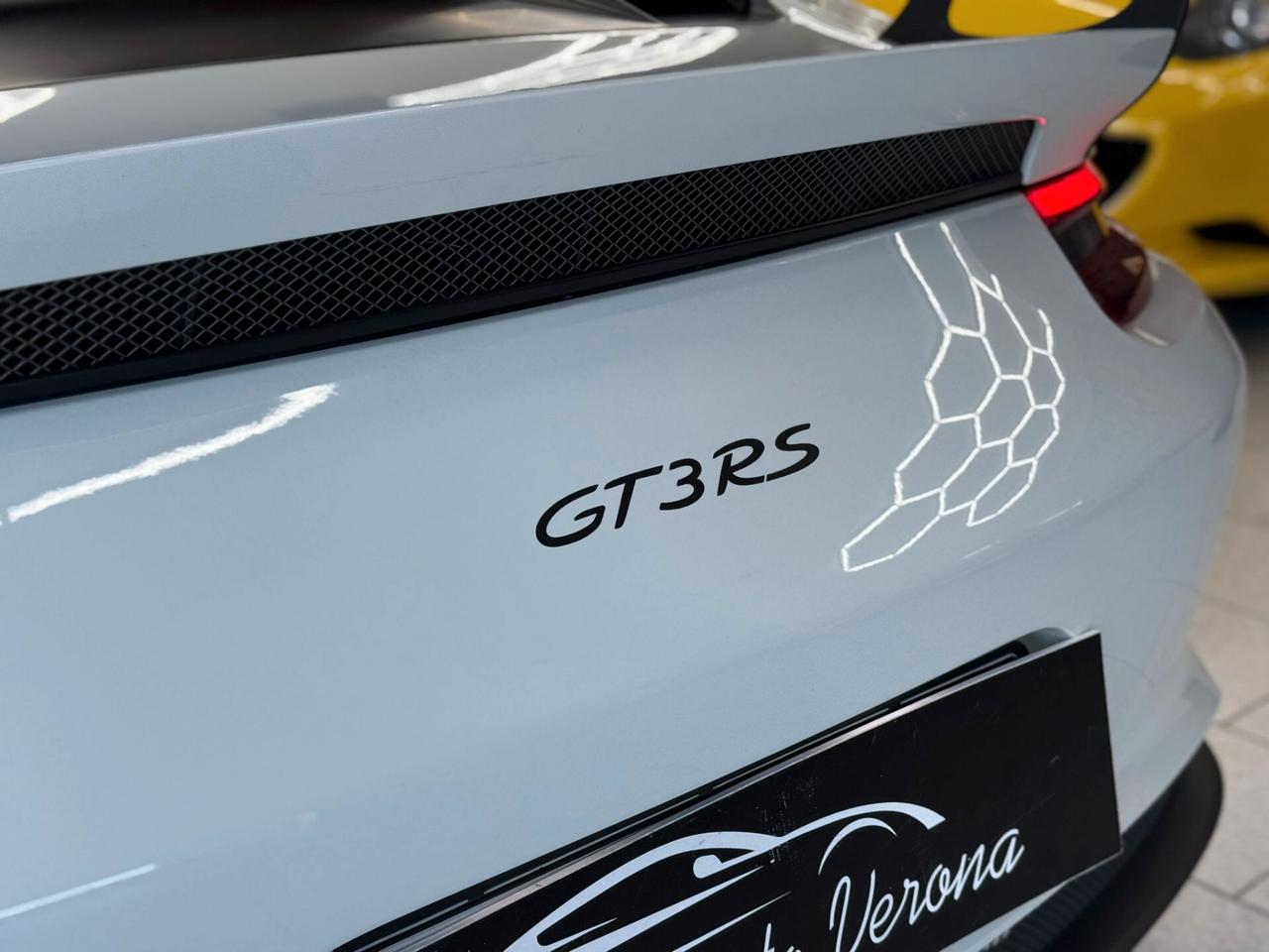 PORSCHE 911 GT3 RS