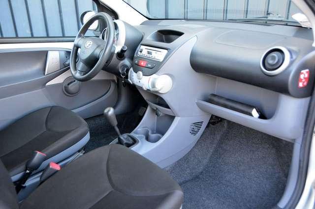 Toyota Aygo 1.0 12V VVT-i 3p 1.0 Now benzina * POCHI KM *