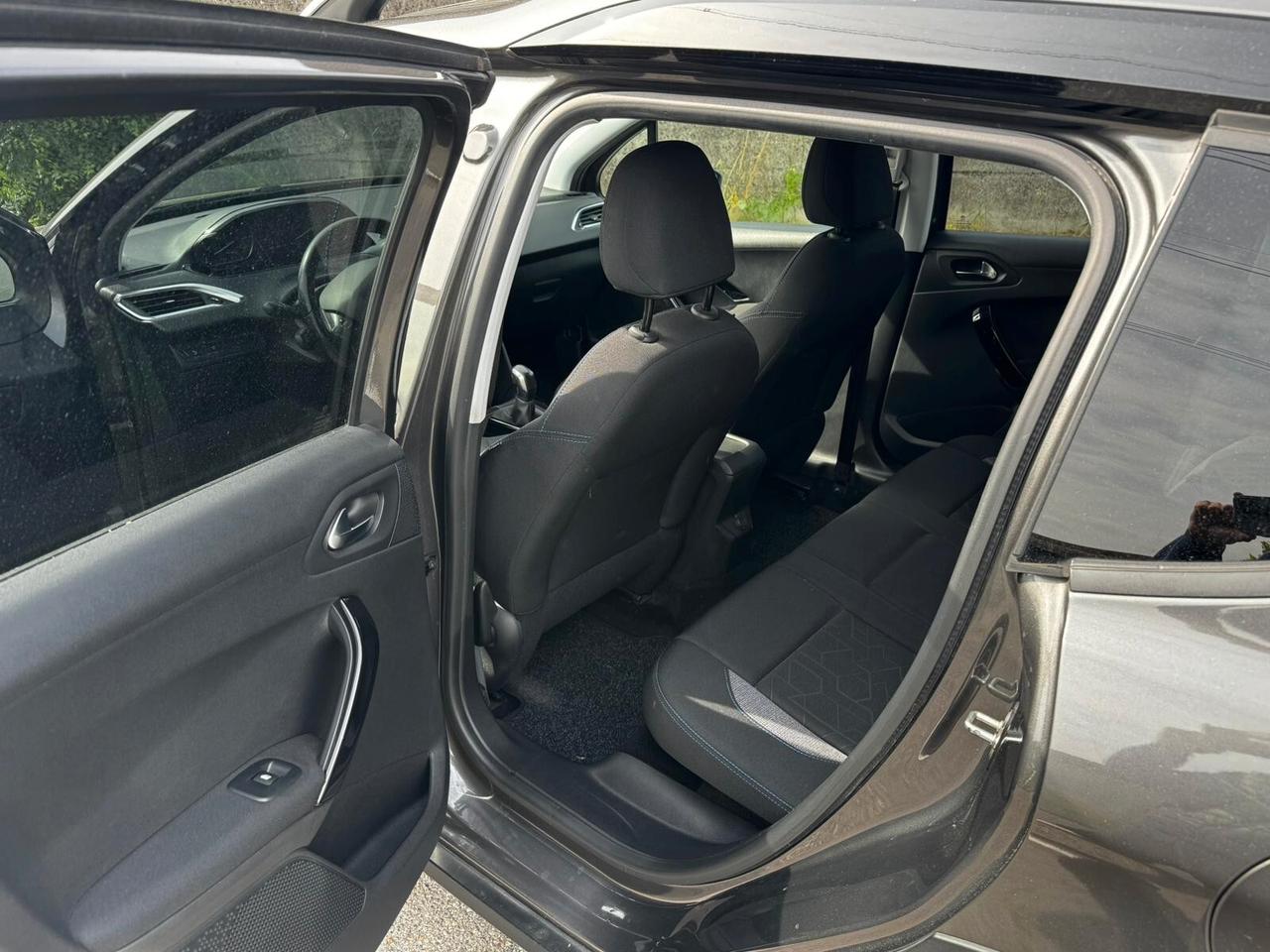 Peugeot 2008 PureTech 82 S&S Allure