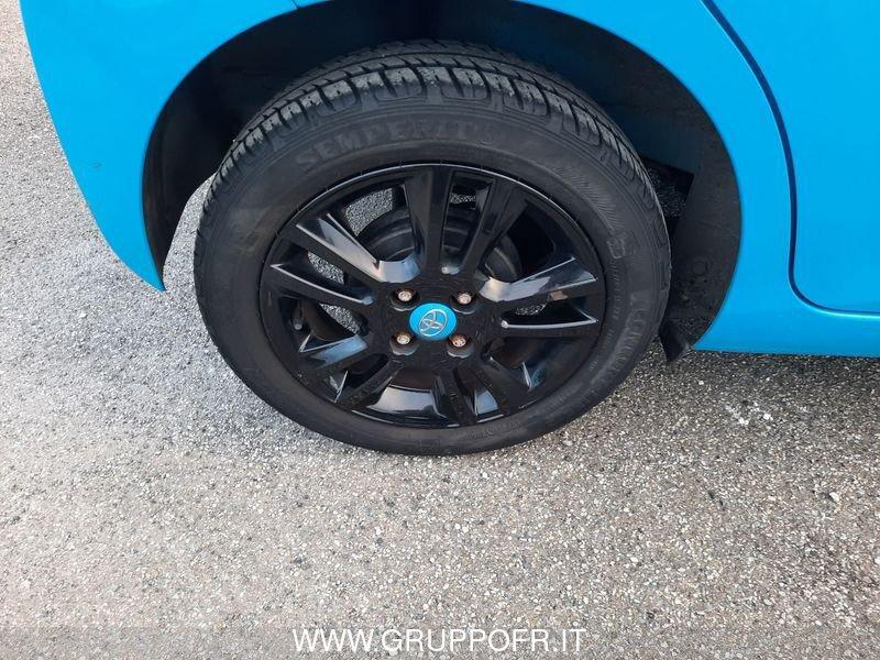 Toyota Aygo 1.0 VVT-i 69 CV 5 porte x-clusiv