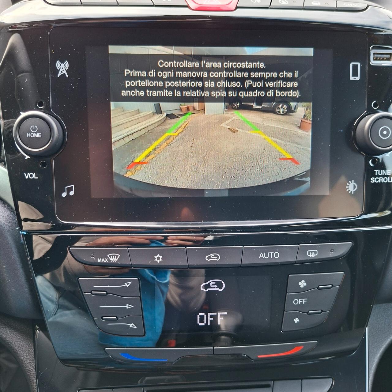 Lancia Ypsilon 1.0 Bz 70 Cv Hybrid Gold +