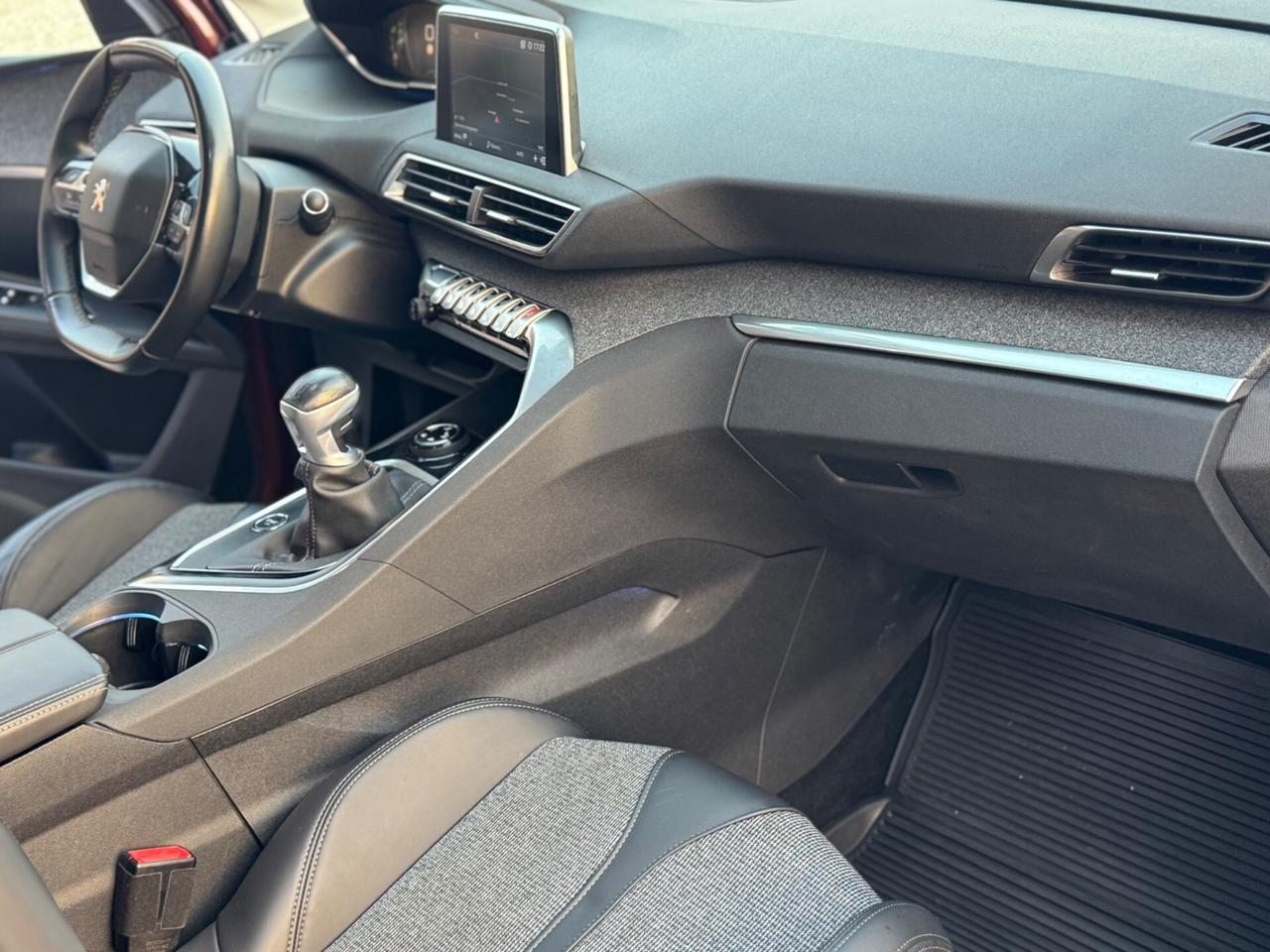 Peugeot 3008 BlueHDi 130 cv 98.000 Km !