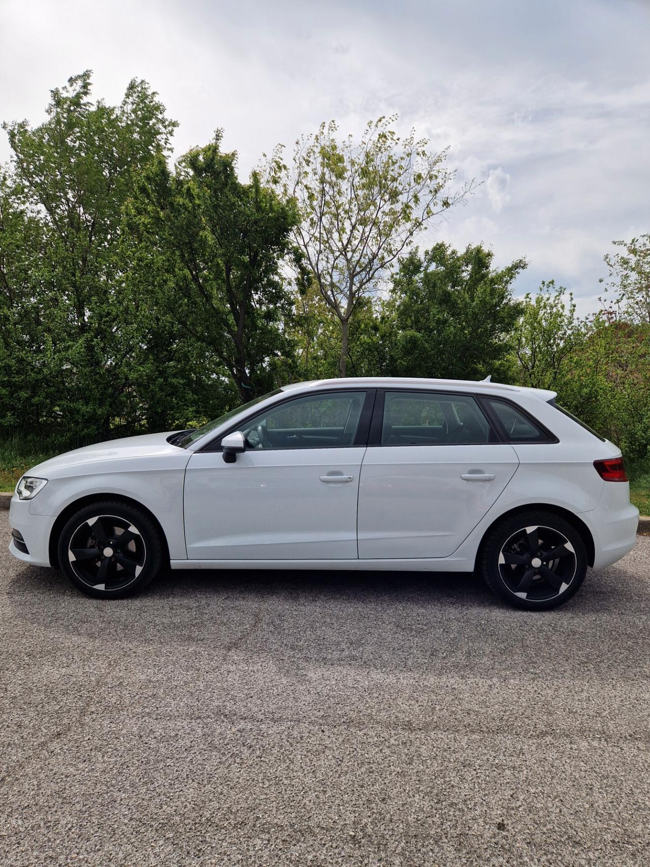 Audi A3 SPB 1.6 TDI 105CV