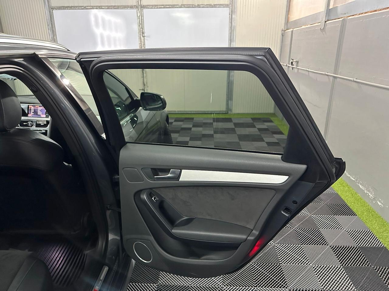 Audi A4 Avant 2.0 TDI 177CV S-line