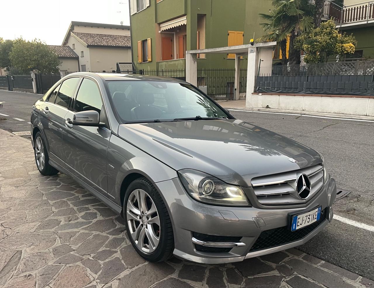 Mercedes-benz C 220 CDI BlueEFFICIENCY Avantgarde
