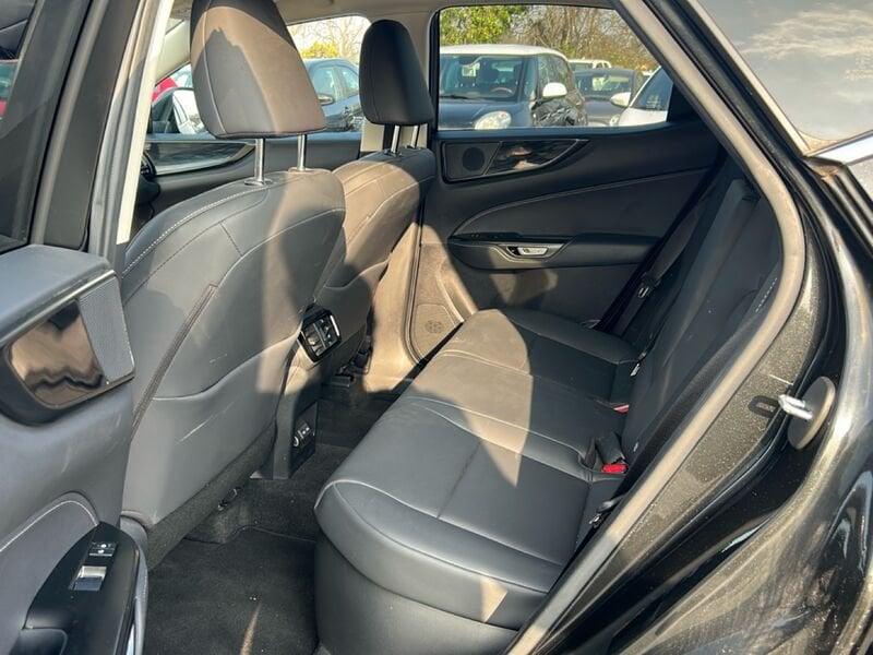 Lexus NX Hybrid Premium+ 4WD