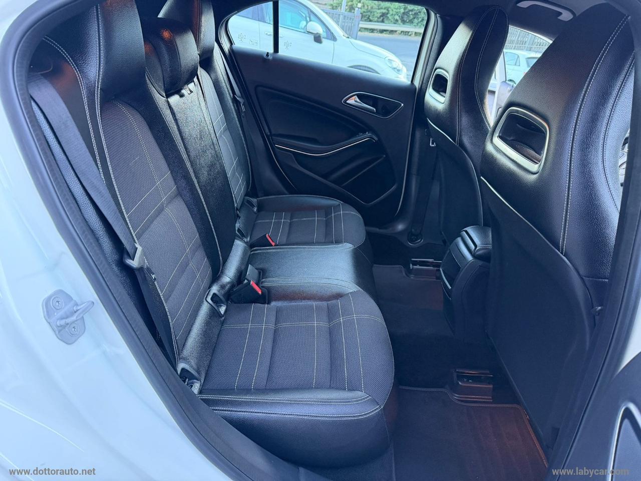 MERCEDES-BENZ A 180 d Premium