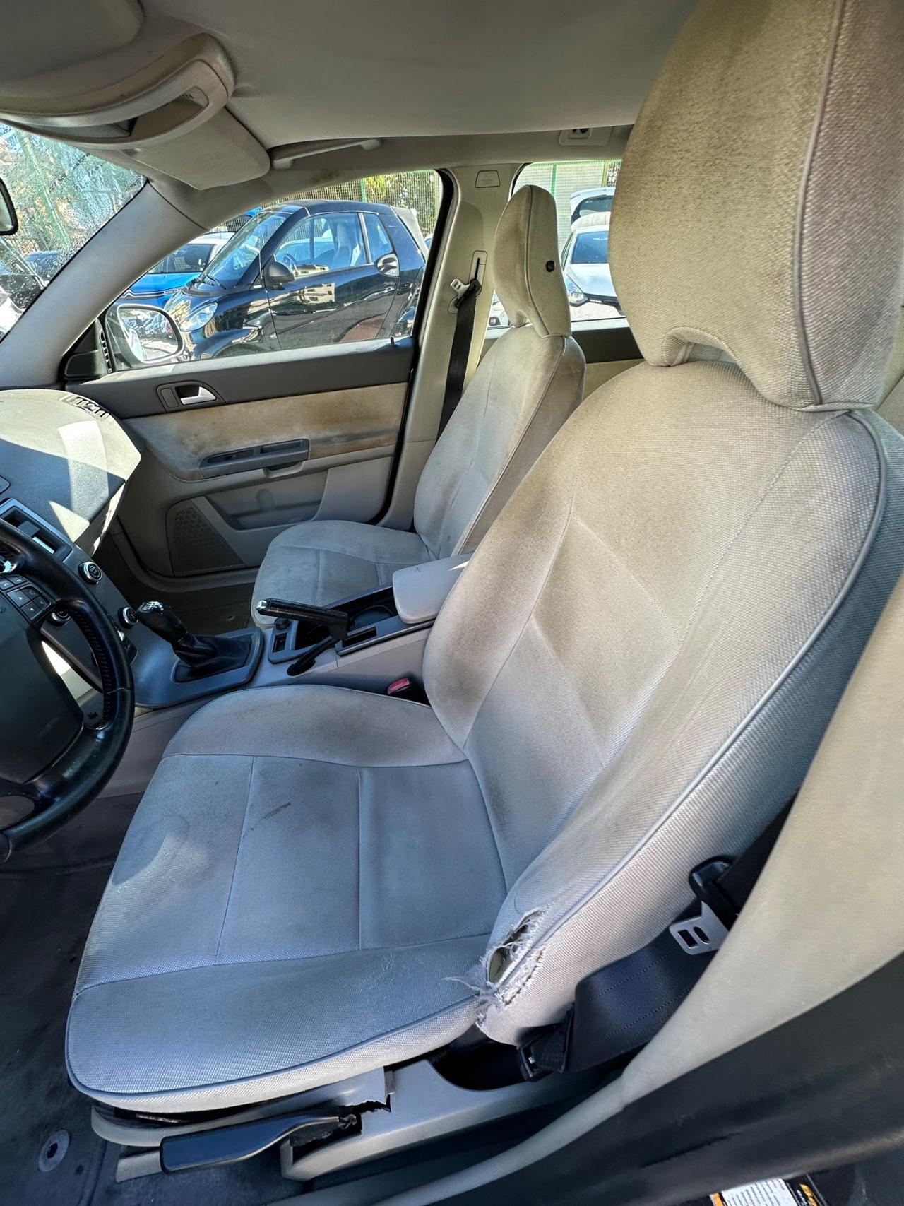 Volvo V50 D2 R-design