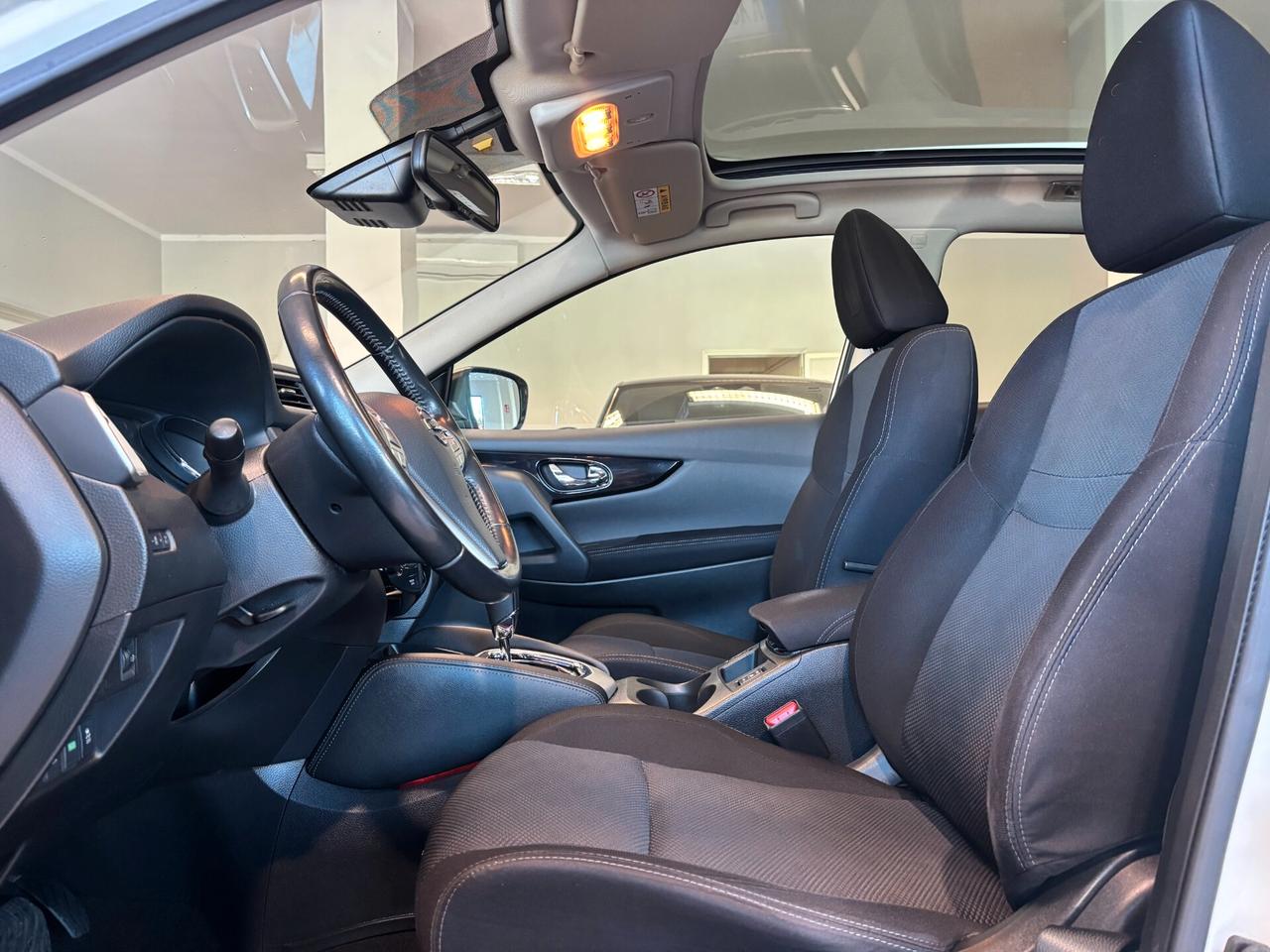 Nissan Qashqai 1.6 dci Tekna 2wd 130cv xtronic E6