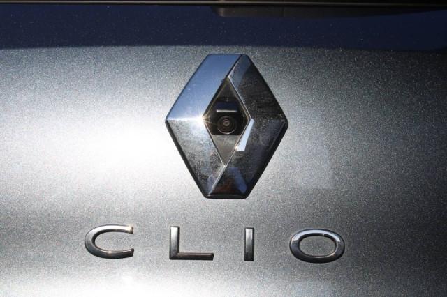 Renault Clio 1.6 hybrid 140cv automatica con CarPlay