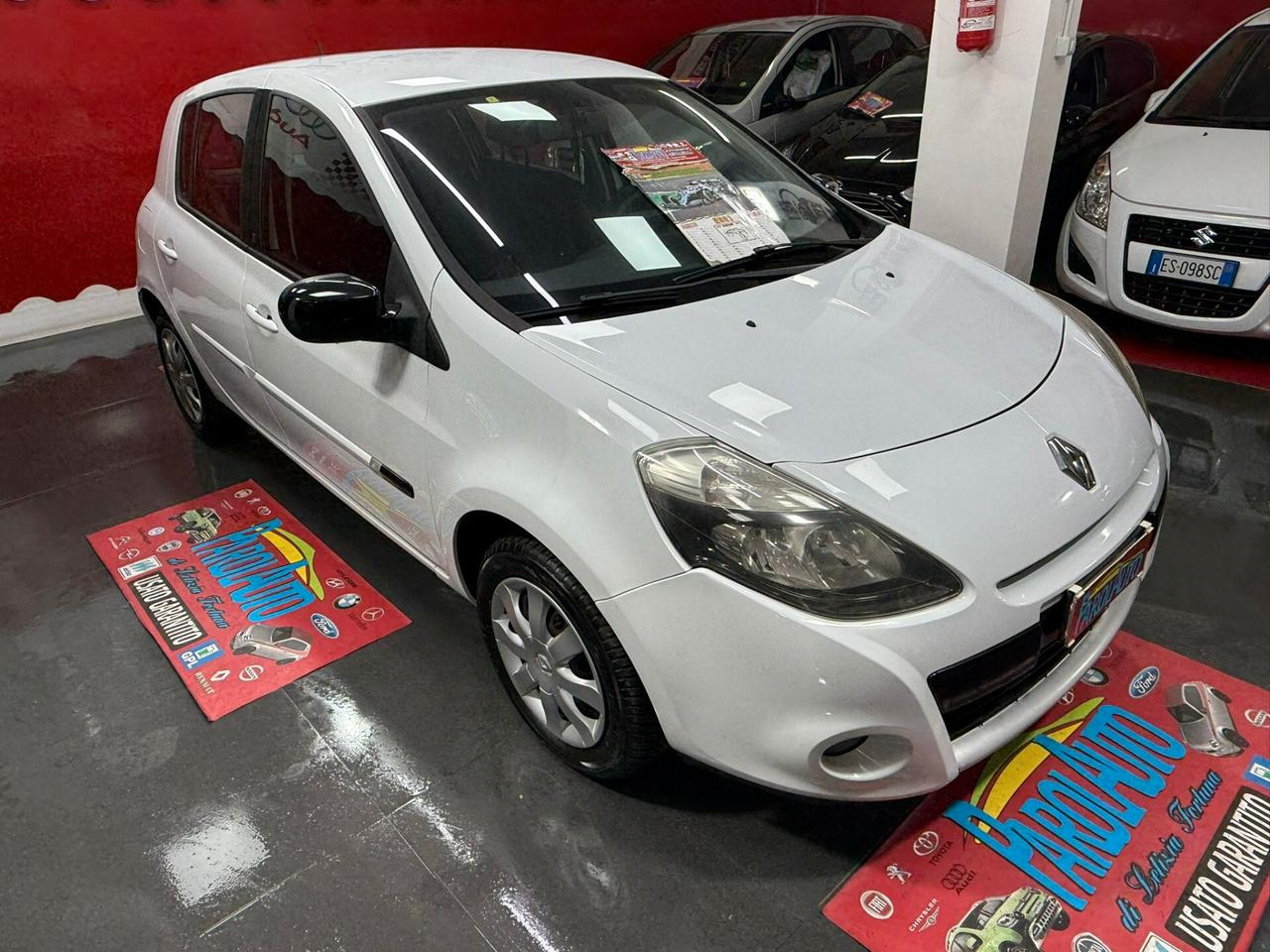 Renault Clio 1.2 16V 75cv Luxe - 2011