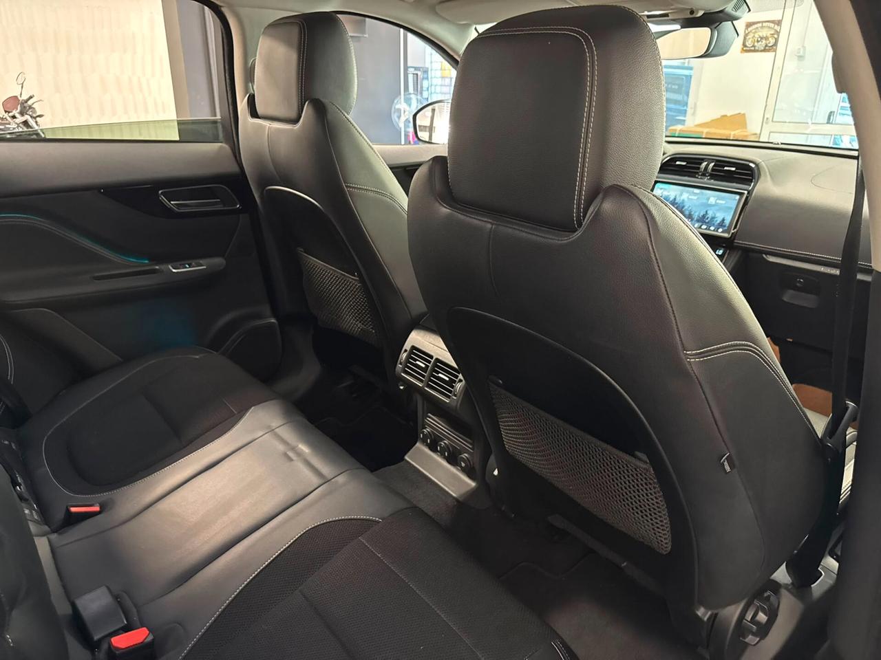 Jaguar F-Pace 2.0 250 CV AWD aut. R-Sport