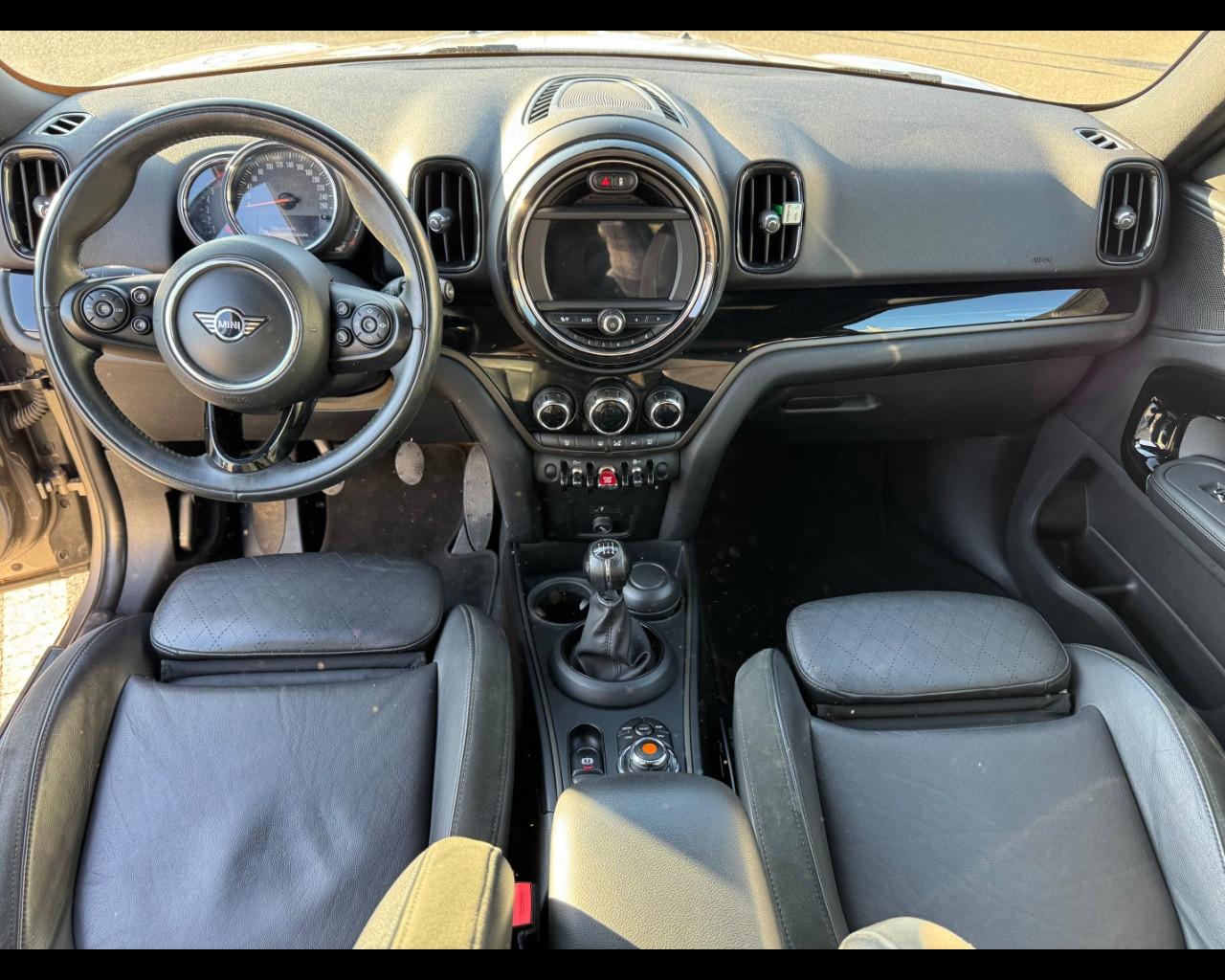 MINI Mini Countrym.(F60) - Mini 2.0 Cooper D Hype Countryman