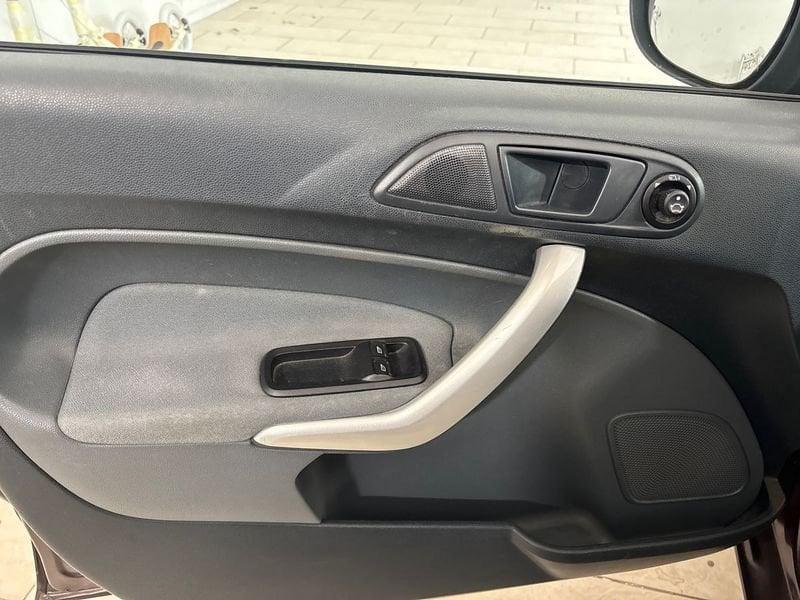 Ford Fiesta VI 5p 1.2 16v Titanium 82cv